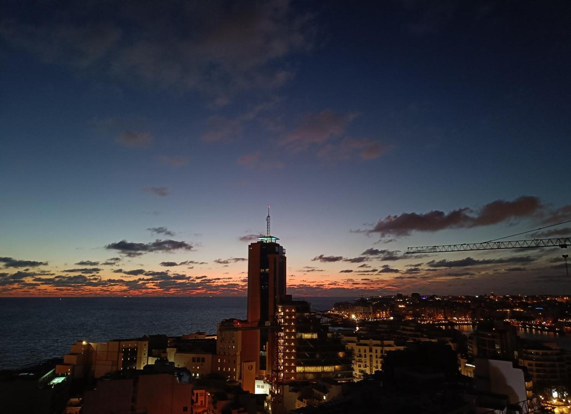 St Julian'S Mercury Tower 13Th Floor Studio Apartment In The Sky In Tallest Zaha Hadid Tower In Malta Saint Julian's Exterior photo